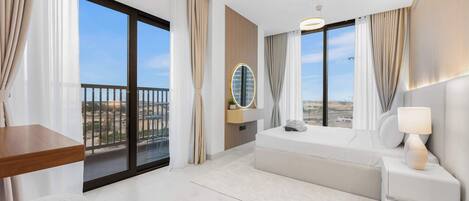 4 chambres, fer et planche à repasser, Wi-Fi, draps fournis