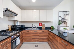 House - Glamorous 1BR at Sparkle Tower (Dubai)