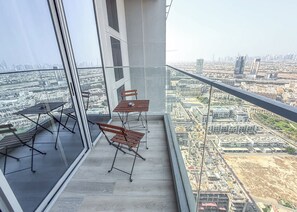 Interior - Free housekeeping visits during your stay - StayShort - Jumeirah Village Circle Studio with Amazing Amenities! (Jumeirah Village Circle)