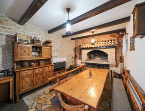 House | Dining - Country Villa With Pool and Garden (Benkovac)