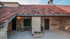 House | Exterior - Country Villa With Pool and Garden (Benkovac)