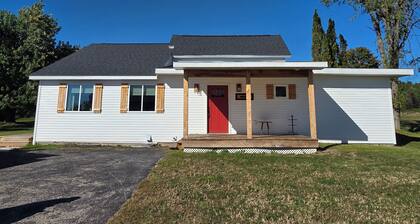 Beautiful, newly renovated 4-bedroom, 2 bath farmhouse in the Petoskey area