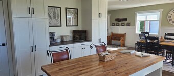 Beautiful, newly renovated 4-bedroom, 2 bath farmhouse in the Petoskey area