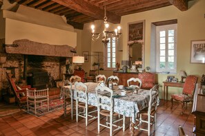 Imagen sin descripción, 4 de 22, botón