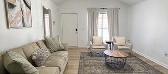 Sweet Home on Mayfield 
3.5 Miles to Bryant Denny