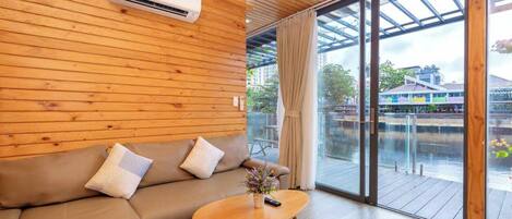 Standard Bungalow, Balcony, Lake View