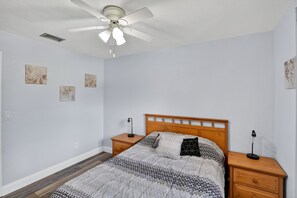 Casa, 4 habitaciones | 4 habitaciones, espacio para trabajar con laptop y wifi gratis 