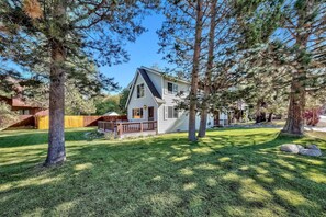 House, 4 Bedrooms | Exterior - 853p Lakeside Beach 4 Bedroom Home (South Lake Tahoe)
