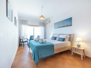 Iron/ironing board, travel cot, WiFi, bed sheets - Oasis do Mar - 1 bedroom apartment in Lagos (Lagos)