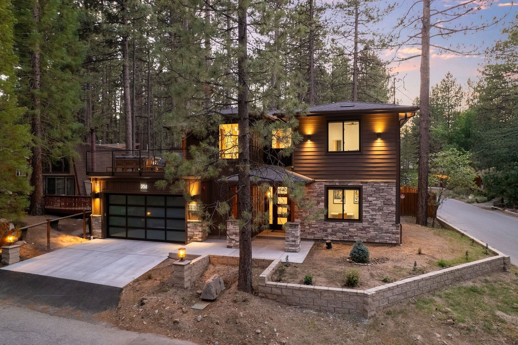 House, 5 Bedrooms | Exterior