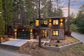 House, 5 Bedrooms | Exterior - 34 - The Maple Crest 5 Bedroom Home (Big Bear Lake)