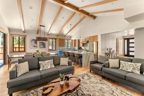 House, 5 Bedrooms | Living area - 34 - The Maple Crest 5 Bedroom Home (Big Bear Lake)
