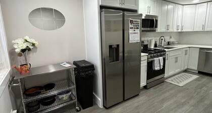Peaceful Garden Apartment on Quiet Brooklyn Street