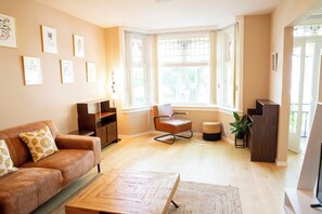 Living area - Surinameplein - Amsterdam (2 bed App) (Amsterdam)