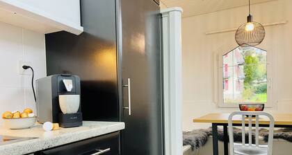 Stylish vacation apartment with balcony & lake view - your oasis of peace on Lake Thun