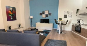 Interior - Quiet 1 ZKB apartments in a prime location. Direct proximity to COM & old town (Köln)