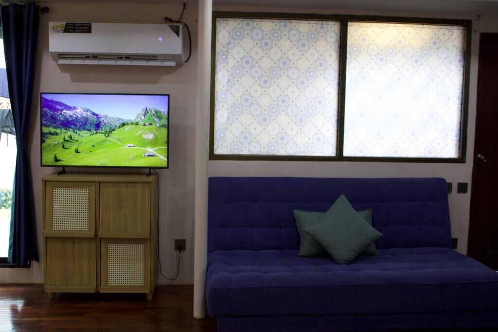 Comfort-lejlighed - udsigt til gårdsplads | Opholdsområde