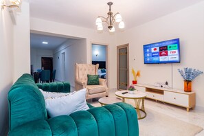 Apartment, 2 Schlafzimmer, barrierefrei, Raucher | Wohnzimmer