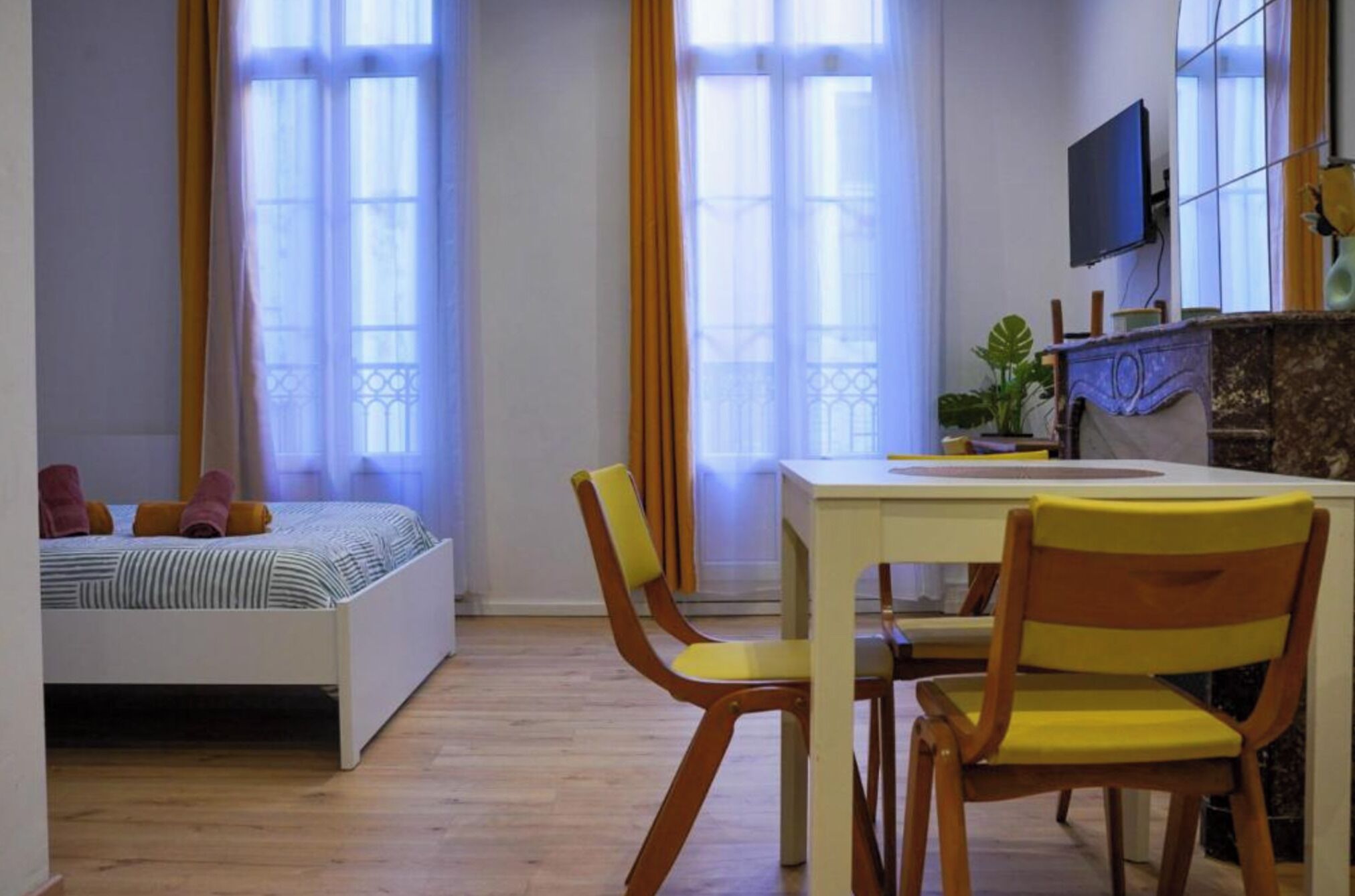 Internet, bed sheets