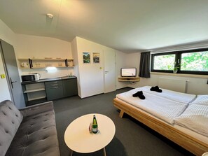 Apartemen Comfort | Didekorasi berbeda-beda dan dilengkapi dengan perabotan berbeda-beda