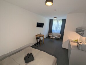 ستائر تعتيم وواي فاي مجانًا