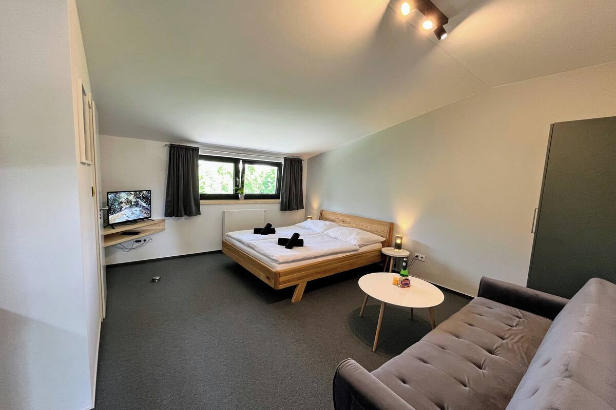 Comfort Apartment, Kitchenette, Mountainside | Langsir/tirai gelap terus, Wi-fi percuma, dihias secara berasingan 