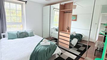 Internet, bed sheets