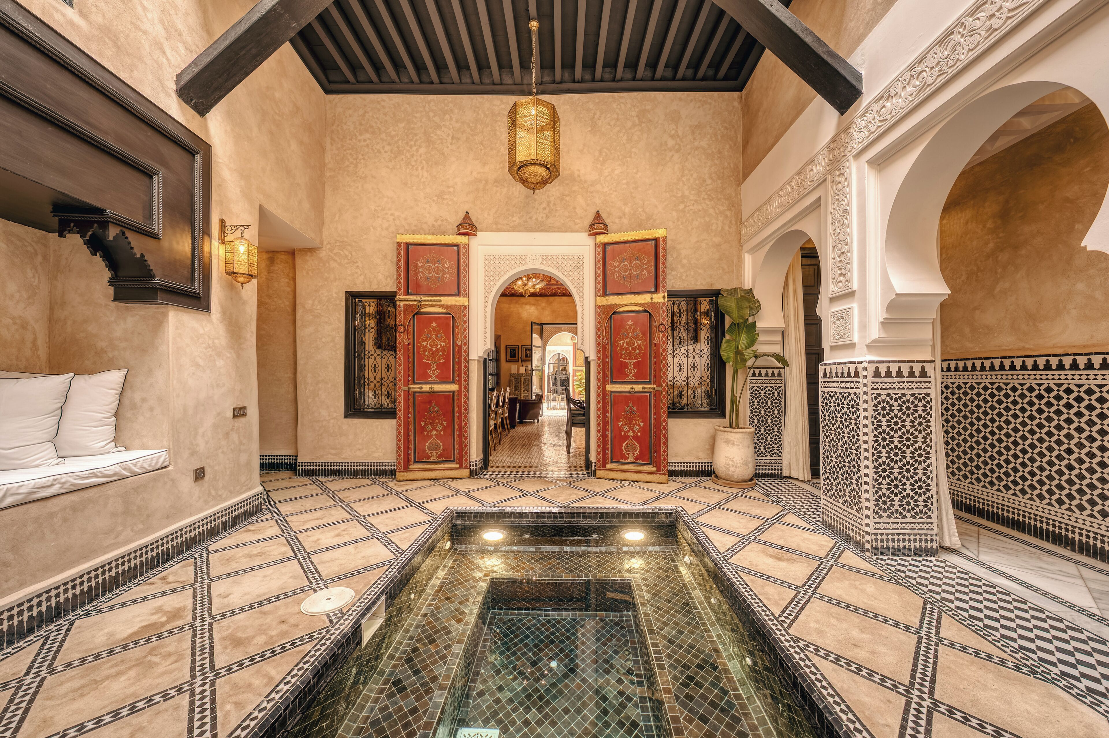 Couples treatment rooms, steam room, massages
