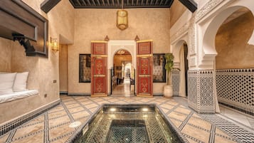 Couples treatment room(s), steam room, massages