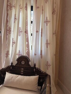 مكواة/لوح كي وواي فاي مجانًا