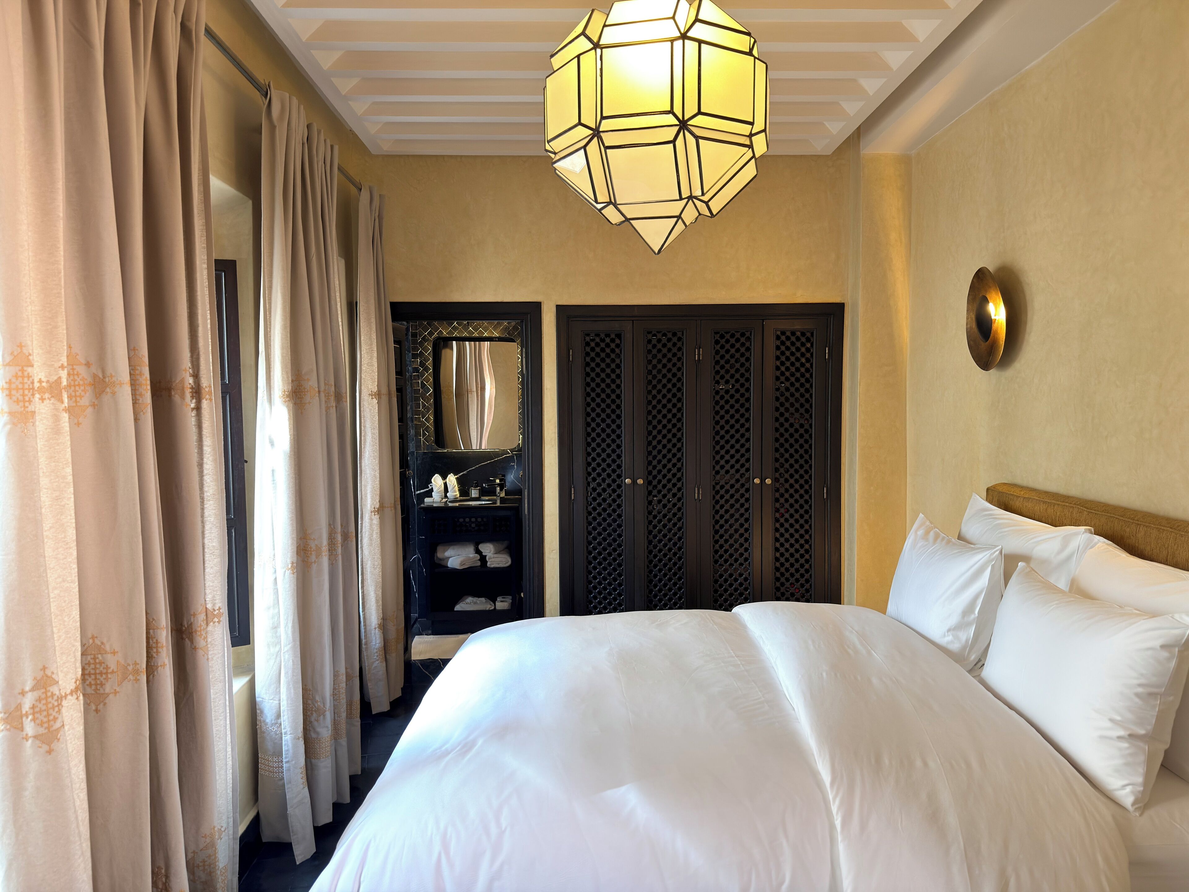 مكواة/لوح كي وواي فاي مجانًا