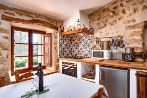 Private kitchen - Casita de montaña cerca del mar ideal senderismo (Fornalutx)