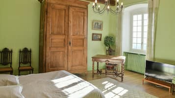 1 habitación, wifi y ropa de cama