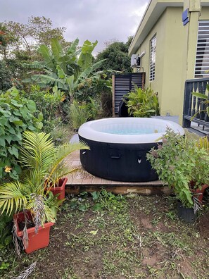 Casa, 3 habitaciones, con acceso para personas discapacitadas, patio | Terraza o patio