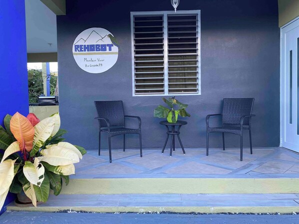 Casa, 3 habitaciones, con acceso para personas discapacitadas, patio | Terraza o patio