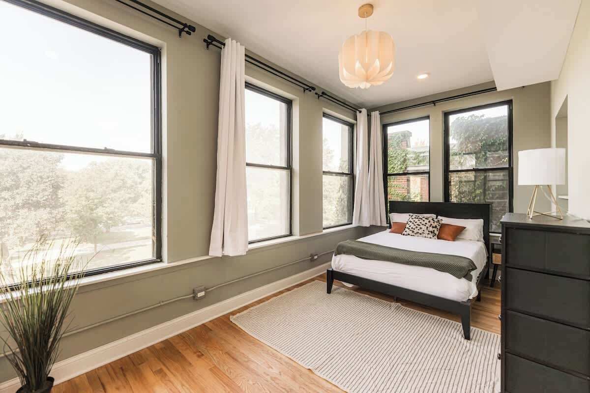 5 bedrooms, iron/ironing board, travel cot, WiFi