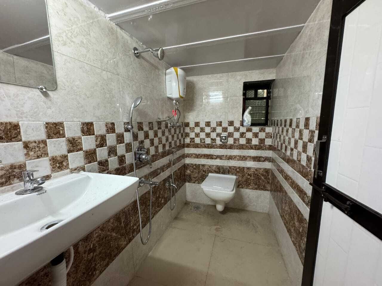 Shower, free toiletries, towels, soap