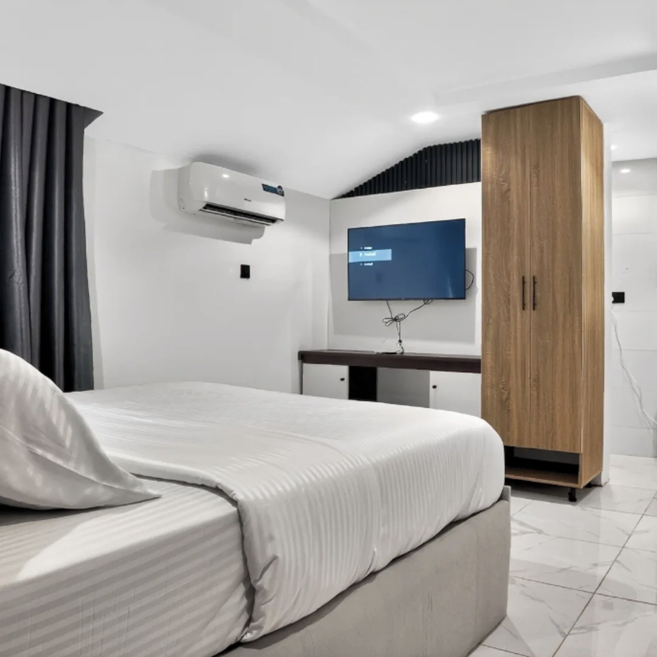 Apartament estàndard | Escriptori, espai de treball apte per a portàtils i wifi gratuïta 