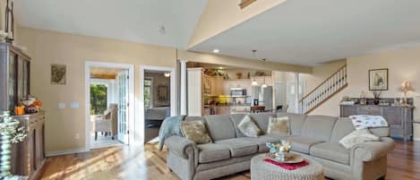 TV, fireplace, offices