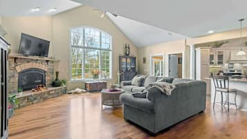 TV, fireplace, offices