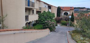 Exterior - Collioure Waterfront, T3, sea view, large terrace, beach, parking (Collioure)