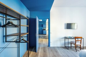 شقة - غرفة نوم واحدة - بشرفة | مكواة/لوح كي وواي فاي مجانًا