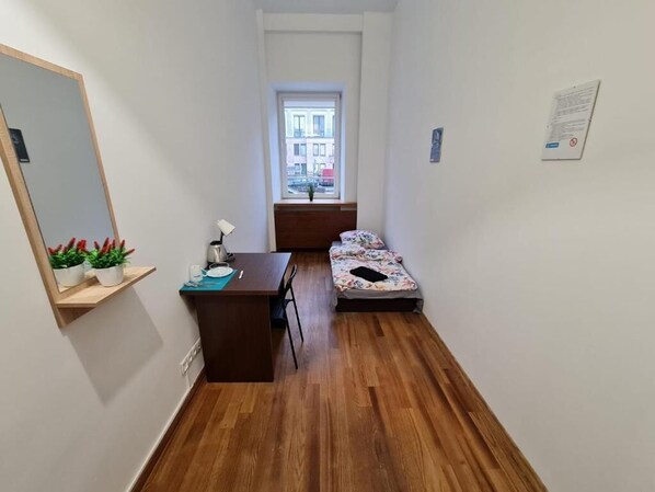 Classic Room, 1 Single Bed | Desk, laptop workspace, iron/ironing board, free WiFi