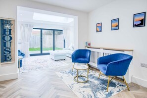 34-Zoll-Fernseher mit Digitalempfang