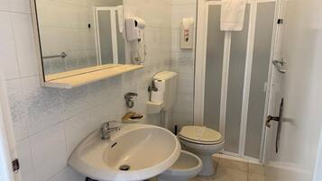 Classic Triple Room, Balcony, City View | Bathroom | Shower, free toiletries, hair dryer, towels