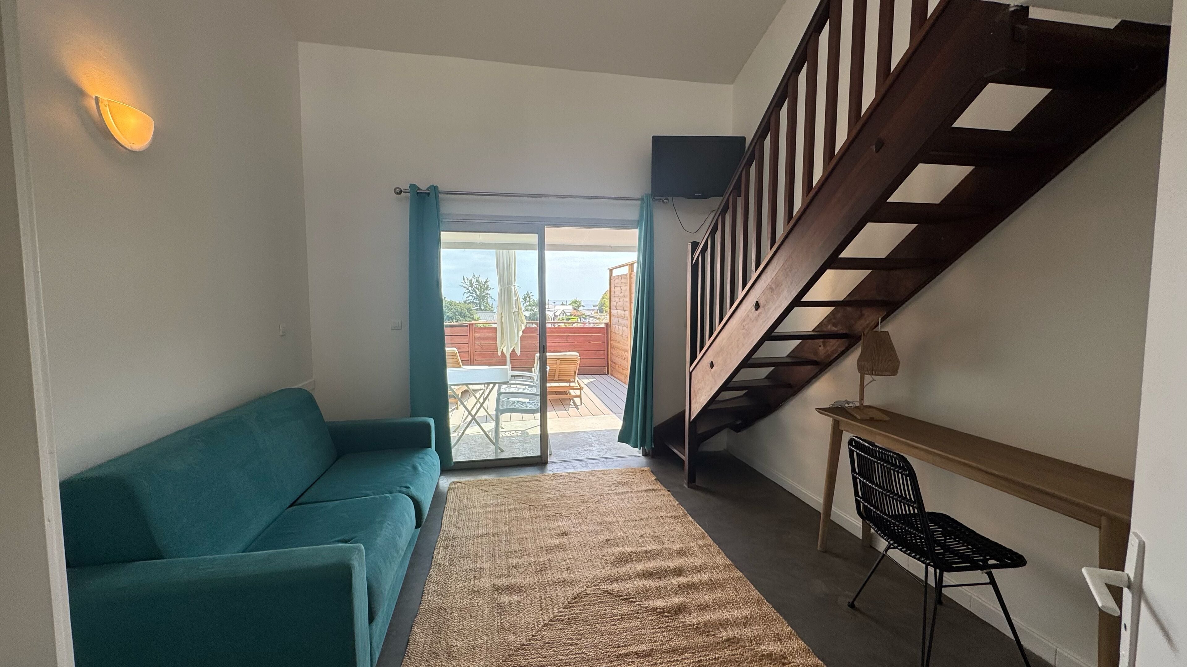 Family Quadruple Room, Ocean View | Living area