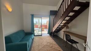 غرفة عائلية رباعية - بمنظر للمحيط | منطقة المعيشة