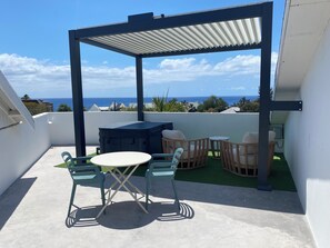 جناح فاخر - بمنظر للبحر | شرفة/رواق