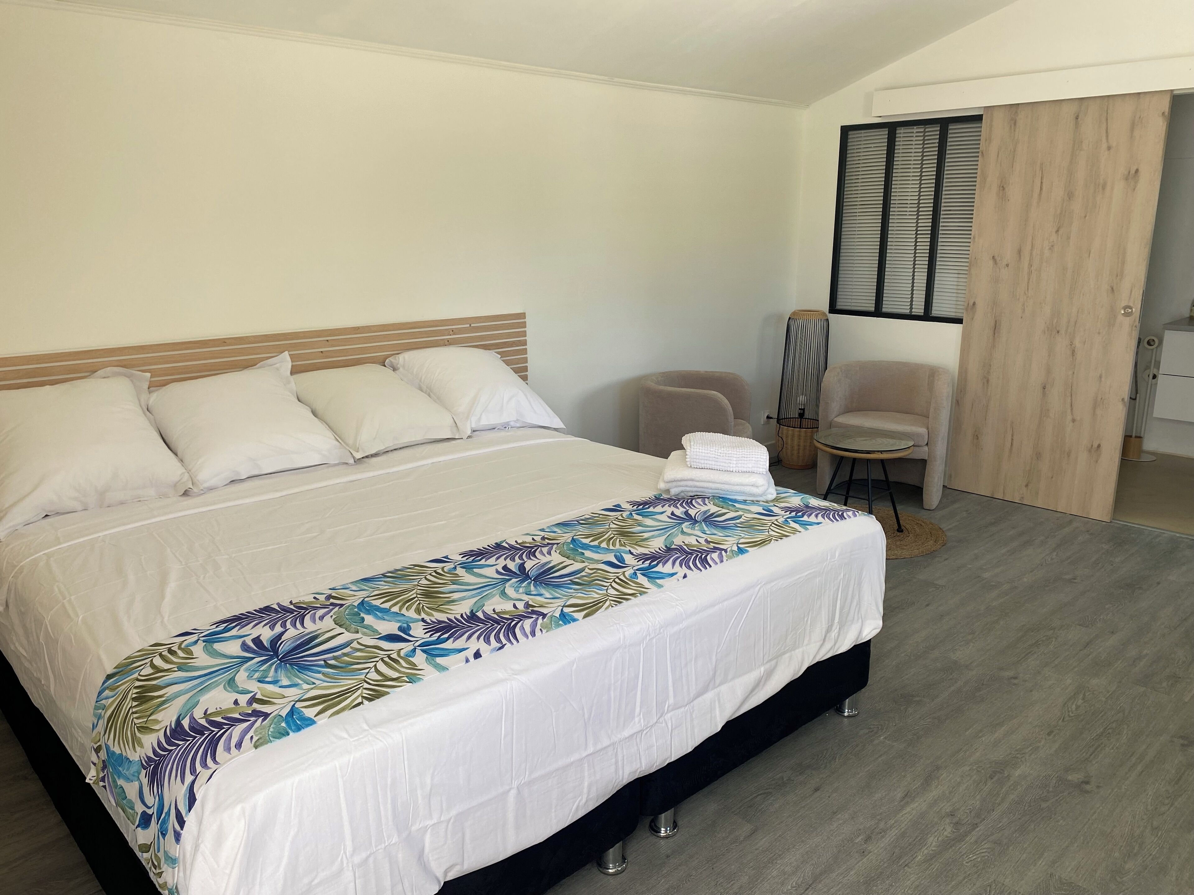 Luxury Suite, Sea View | In-room safe, blackout drapes, iron/ironing board, free WiFi
