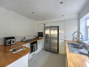 Astianpesukone, syöttötuoli